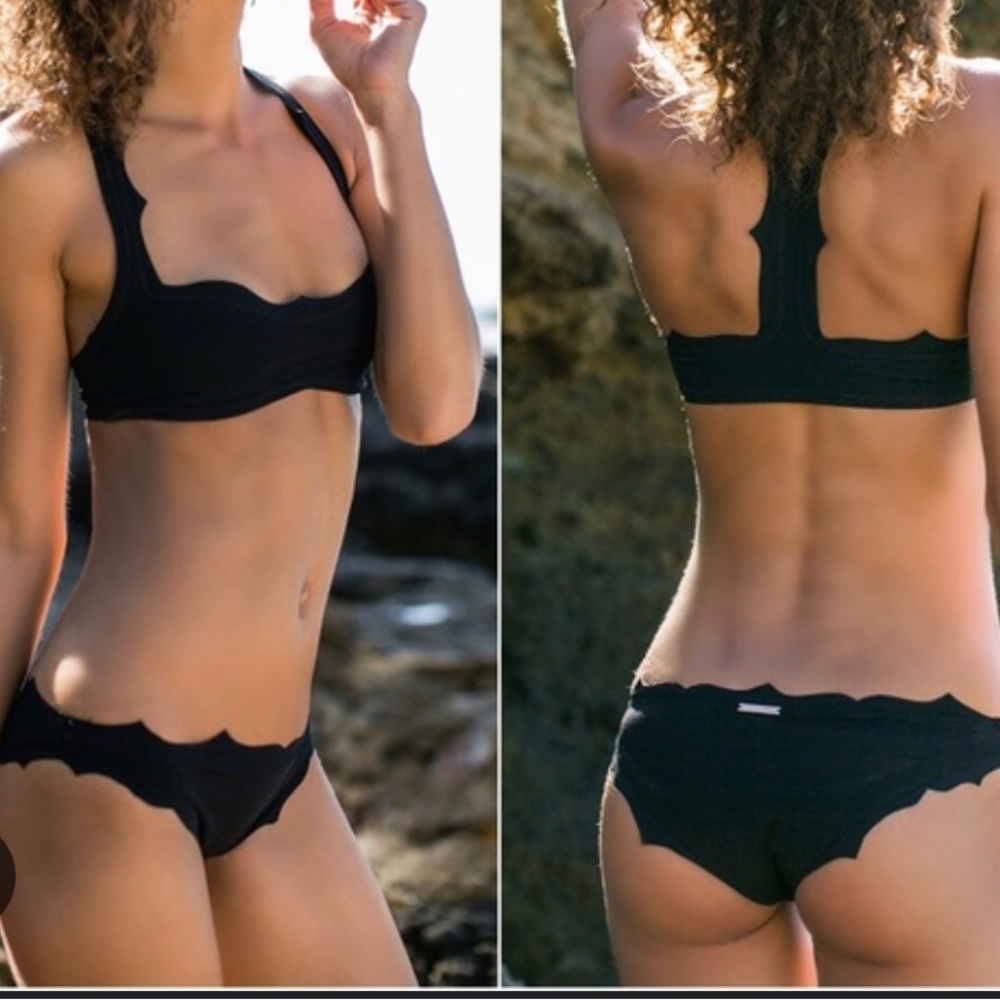 ISO Vicky Vail set in Black